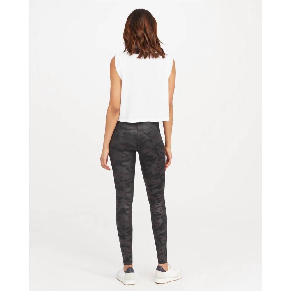 NEW SPANX faux leather camo leggings in matte black camo - Picture 2 of 3